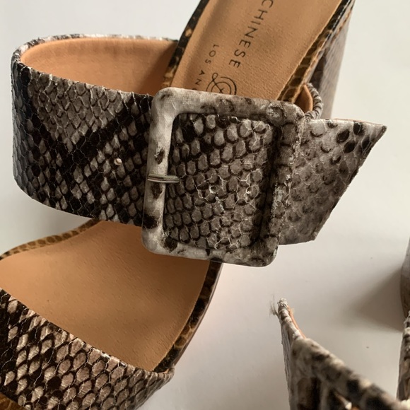 NWT! Chinese Laundry Yippy Snake slide - Picture 6 of 7